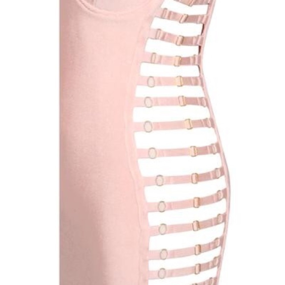 Last One☝🏾 Bardi Bandage CutOut Dress 🌸 - Picture 8 of 8